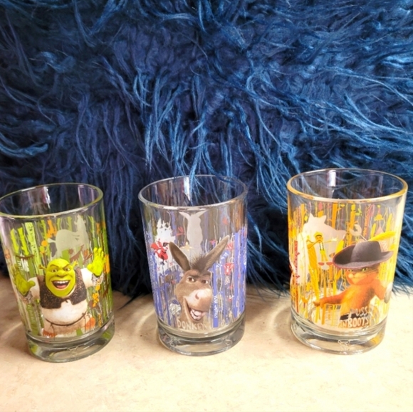 🛒🛍️💥Vintage collectable Disney 100 years McDonald's glasses lot of 3 - Picture 1 of 16